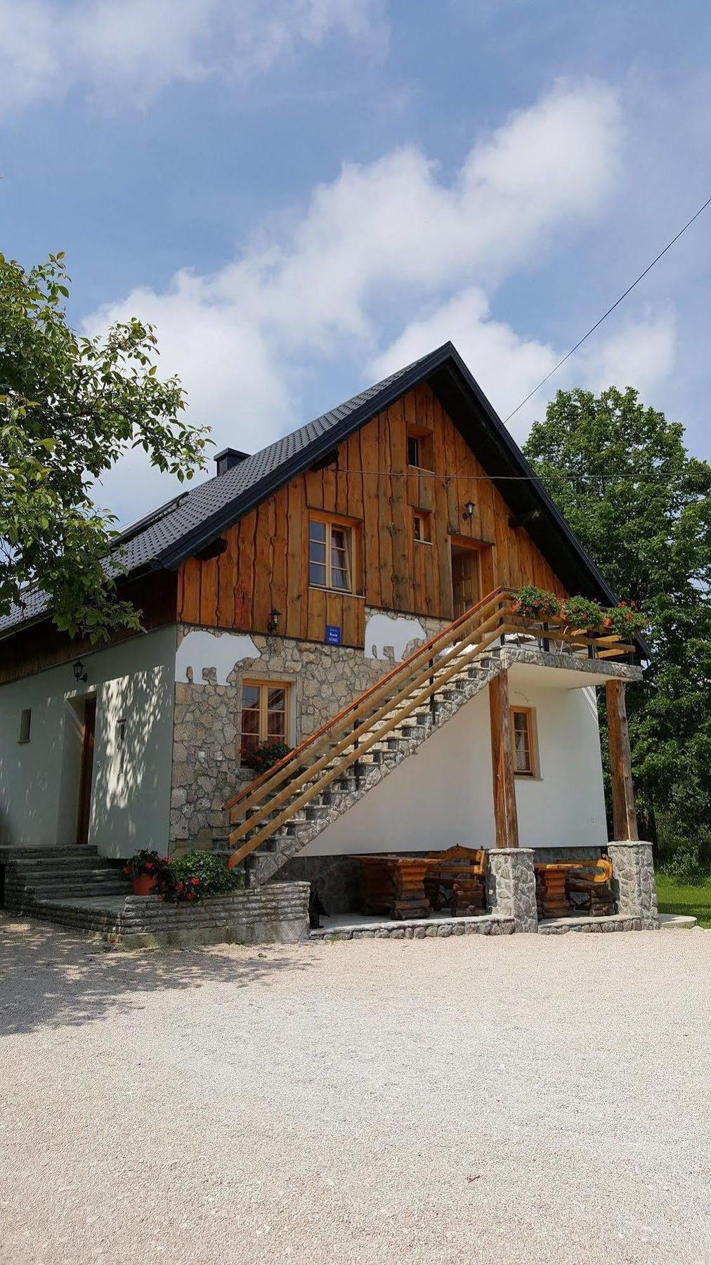 ホテル ゲスト ハウス プリトヴィッツェ ウォーターフォール Plitvička Jezera エクステリア 写真
