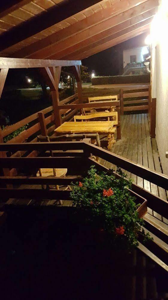 ホテル ゲスト ハウス プリトヴィッツェ ウォーターフォール Plitvička Jezera エクステリア 写真